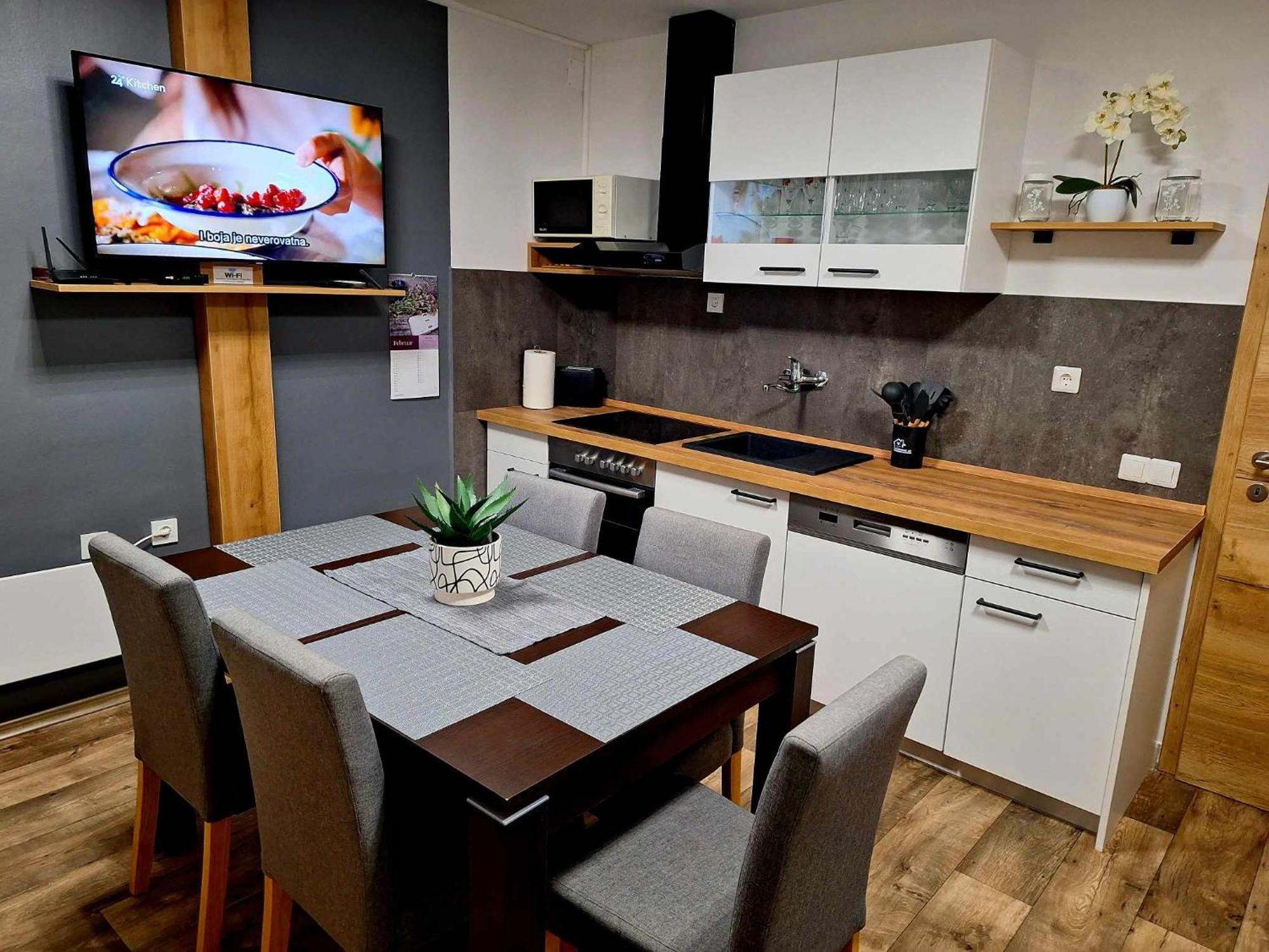 Cherry House Apartment